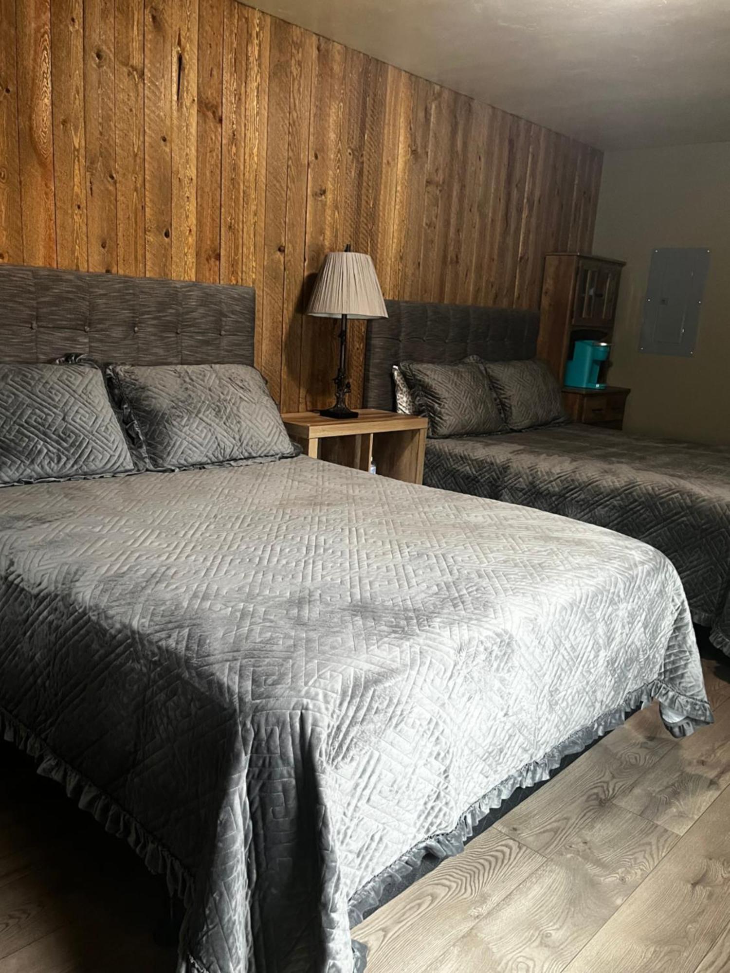 Parkway Yellowstone Guest House Room #2 Gardiner Exteriör bild