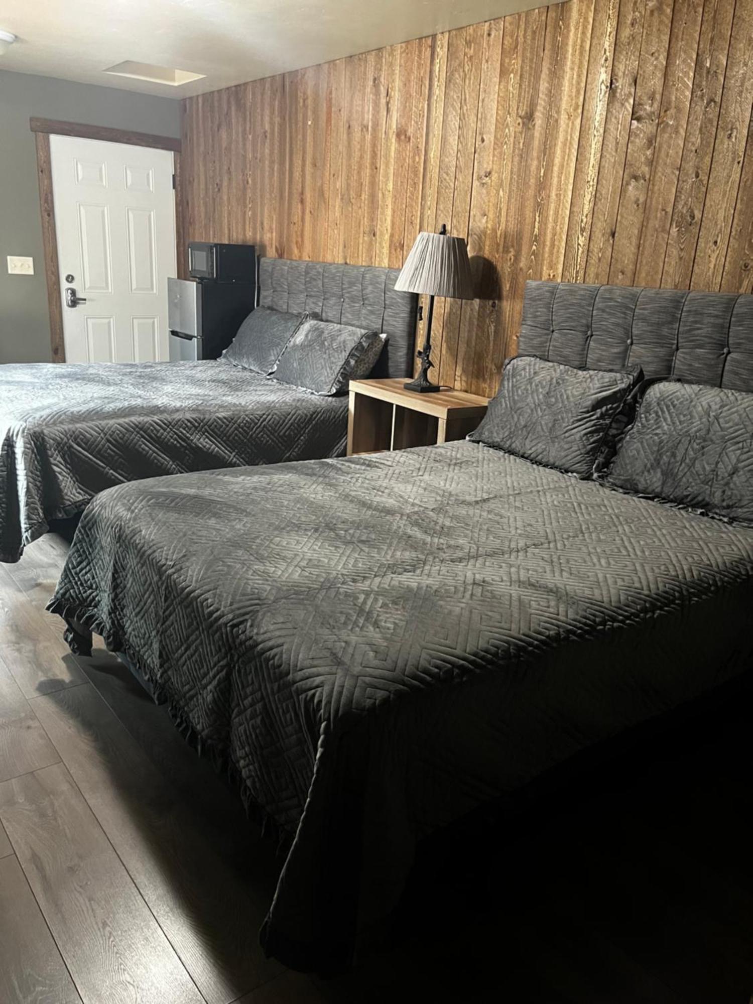 Parkway Yellowstone Guest House Room #2 Gardiner Exteriör bild